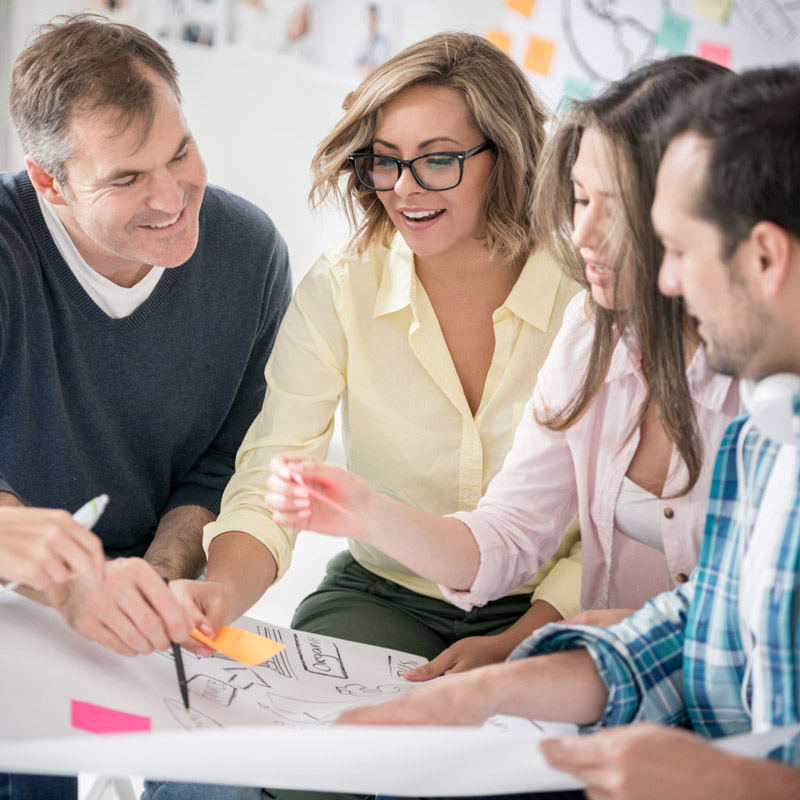 groupe de travail équipe en entreprise